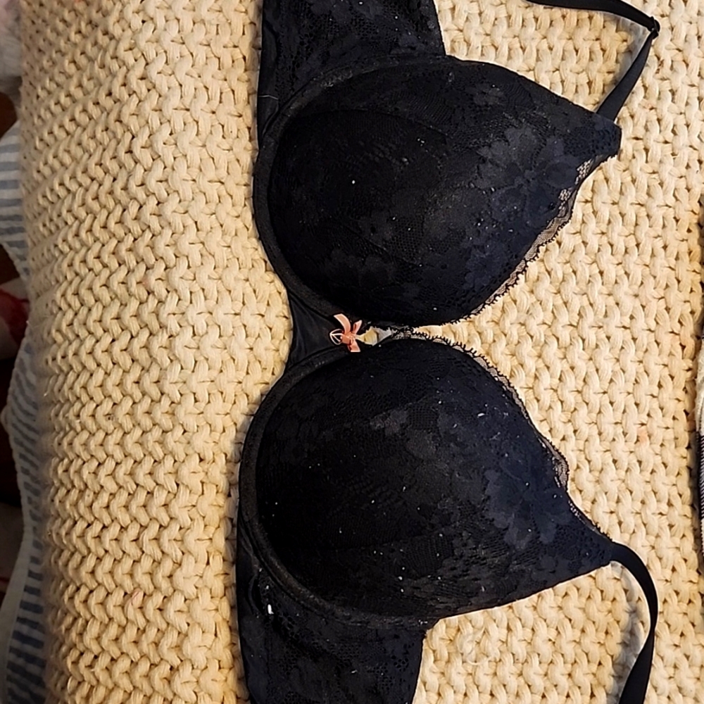 🤑Victorias Secret body by Victoria super push up padded bra. 38C